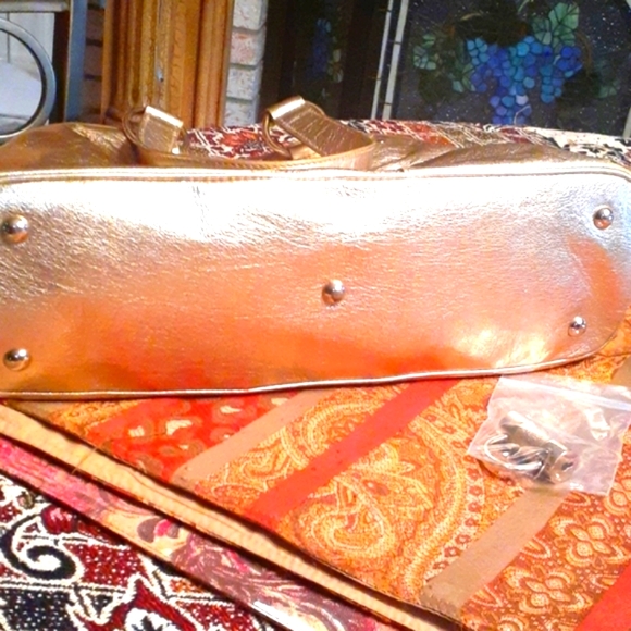 YVES SAINT LAURENT BAG - Picture 4 of 10